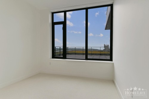 1302-1588 Johnston Road, White Rock, BC 