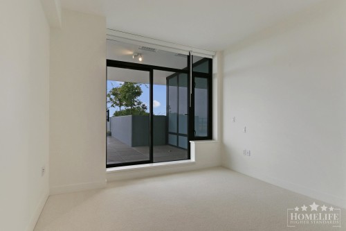 1302-1588 Johnston Road, White Rock, BC 