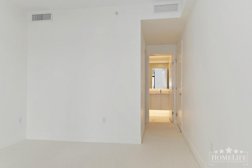 1302-1588 Johnston Road, White Rock, BC 