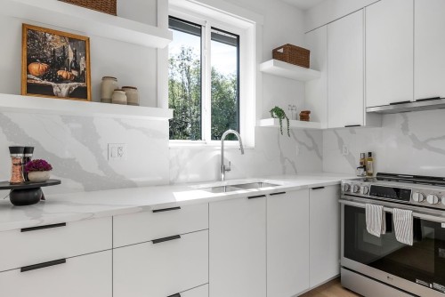 13-5993 143 Street, Surrey, BC 