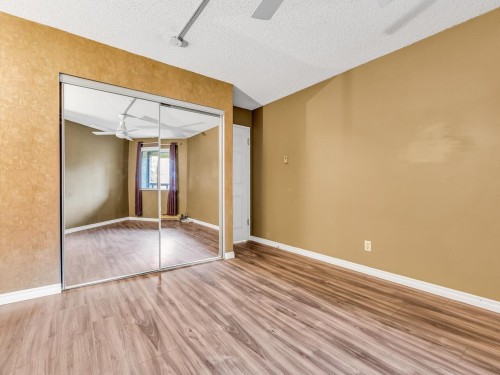 211-10157 University Drive, Surrey, BC 