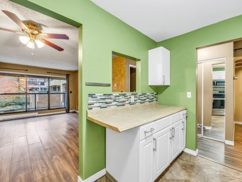 211-10157 University Drive, Surrey, BC 