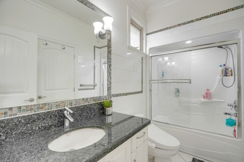 5545 127 Street, Surrey, BC 