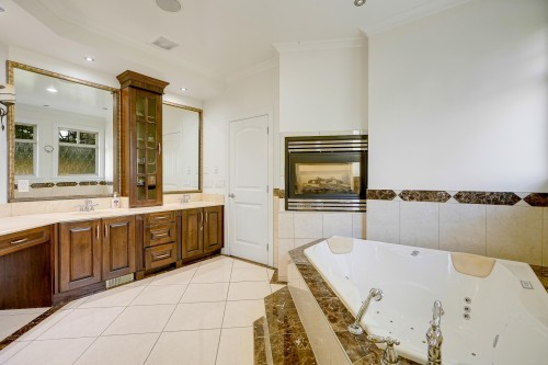 5545 127 Street, Surrey, BC 