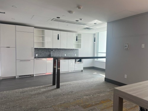 2003-10428 Whalley Boulevard, Surrey, BC 