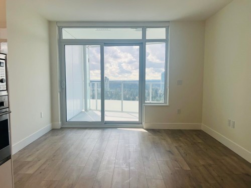 2003-10428 Whalley Boulevard, Surrey, BC 