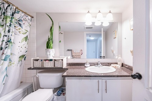 204-13291 70B Avenue, Surrey, BC 