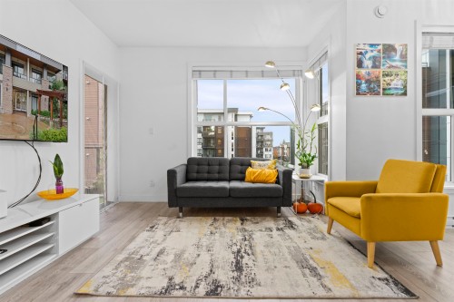 306-7809 209 Street, Langley, BC 