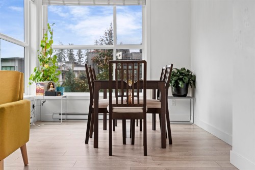 306-7809 209 Street, Langley, BC 