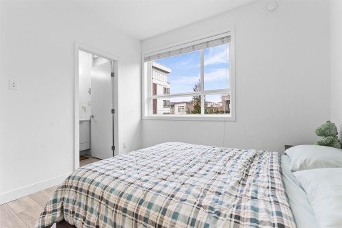 306-7809 209 Street, Langley, BC 