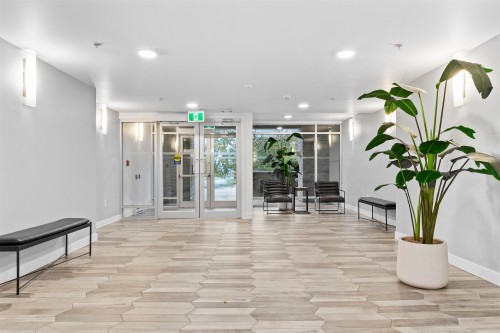 306-7809 209 Street, Langley, BC 