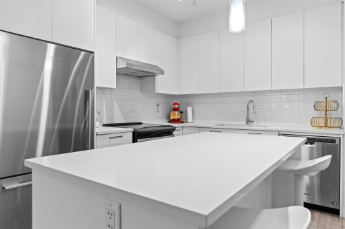 306-7809 209 Street, Langley, BC 