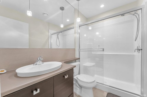 322-6688 120 Street, Surrey, BC 