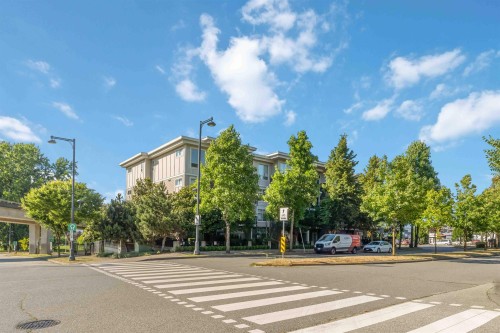 216-13555 Gateway Drive, Surrey, BC 