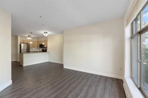 216-13555 Gateway Drive, Surrey, BC 