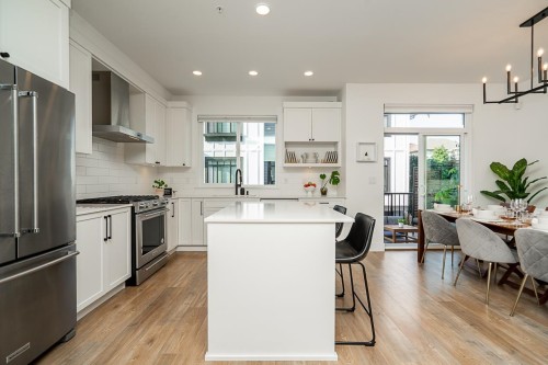 19-6897 201 Street, Langley, BC 