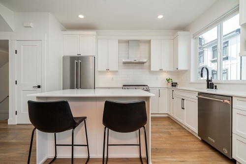 19-6897 201 Street, Langley, BC 