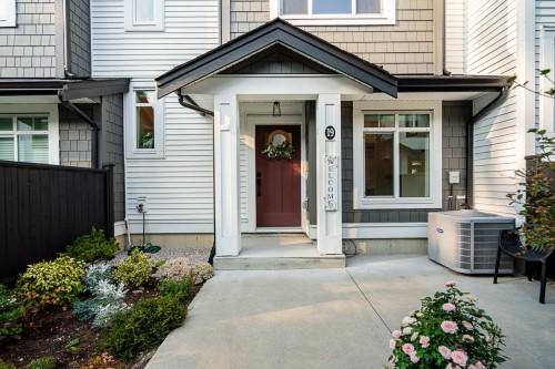 19-6897 201 Street, Langley, BC 