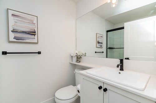 19-6897 201 Street, Langley, BC 