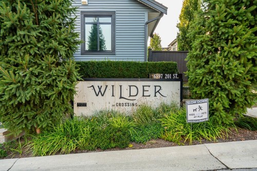 19-6897 201 Street, Langley, BC 