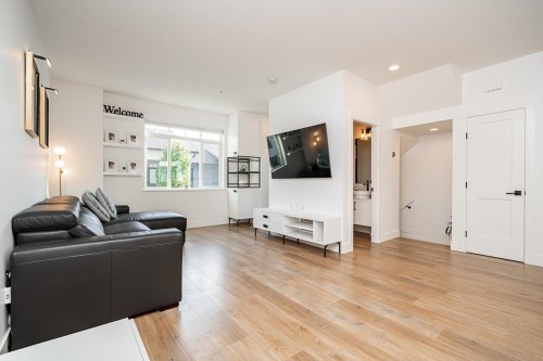 19-6897 201 Street, Langley, BC 