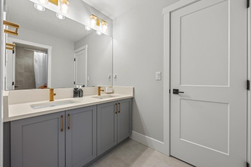 2870 203 Street, Langley, BC 