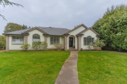 2892 140 Street  Surrey, BC V4P 2H9