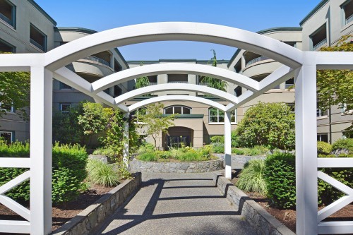 305-1725 128 Street, Surrey, BC 