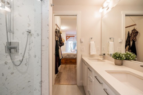 107-20175 53 Avenue, Langley, BC 