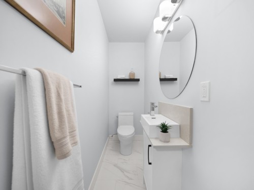 8-9688 182A Street, Surrey, BC 