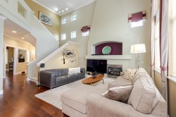 20216 70a Avenue  Langley, BC V2Y 2Y6