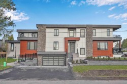 13915 Blackburn Avenue  White Rock, BC V4B 3H9