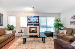 72-6671 121 Street  Surrey, BC V3W 1T9