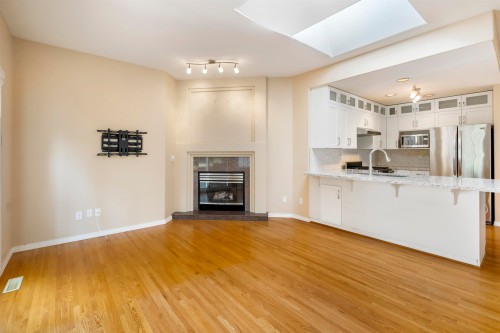 1-13911 16 Avenue, Surrey, BC 