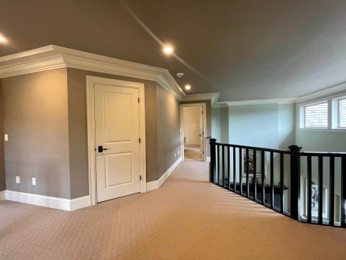 16045 30 Ave, Surrey, BC 