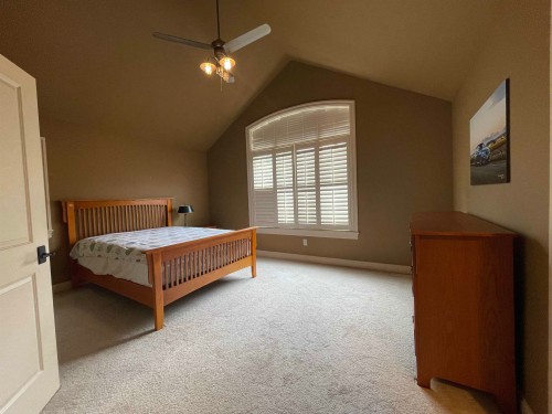 16045 30 Ave, Surrey, BC 