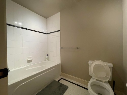 16045 30 Ave, Surrey, BC 