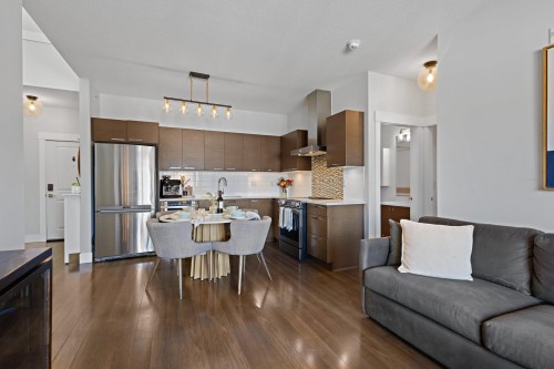 406-5811 177B Street, Surrey, BC 