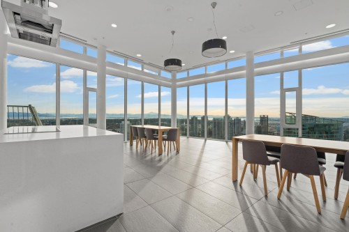 3705-13438 Central Avenue, Surrey, BC 