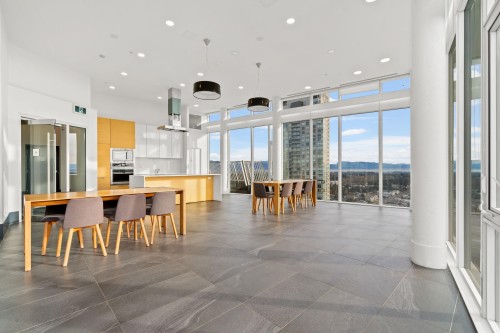 3705-13438 Central Avenue, Surrey, BC 