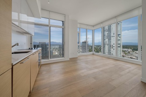 3705-13438 Central Avenue, Surrey, BC 