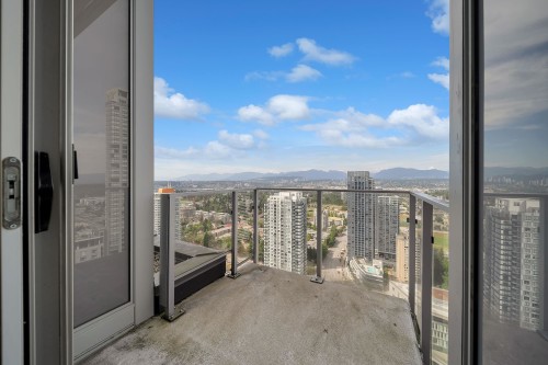 3705-13438 Central Avenue, Surrey, BC 