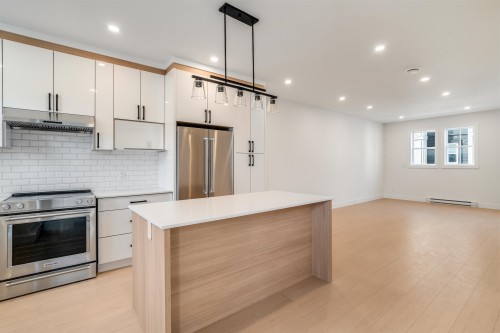 8-2360 Crescent Way, Abbotsford, BC 