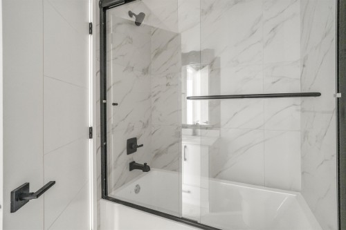 8-2360 Crescent Way, Abbotsford, BC 