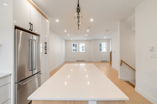 8-2360 Crescent Way, Abbotsford, BC 