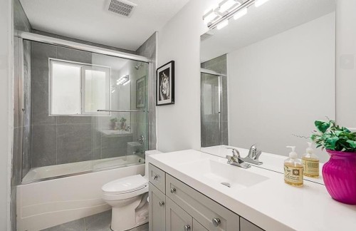 15084 86A Avenue, Surrey, BC 