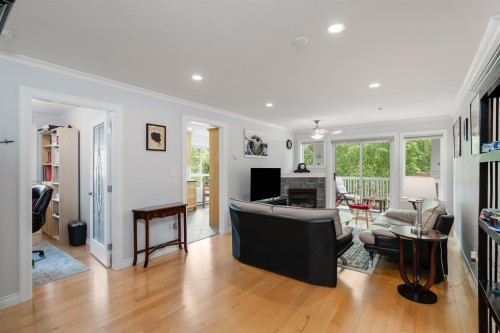 305-20750 Duncan Way, Langley, BC 