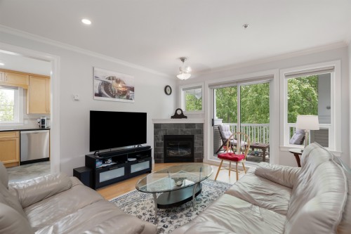 305-20750 Duncan Way, Langley, BC 