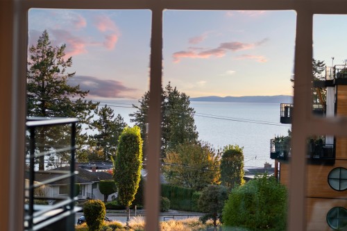 413-14855 Thrift Avenue, White Rock, BC 