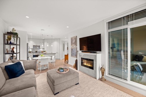 413-14855 Thrift Avenue, White Rock, BC 